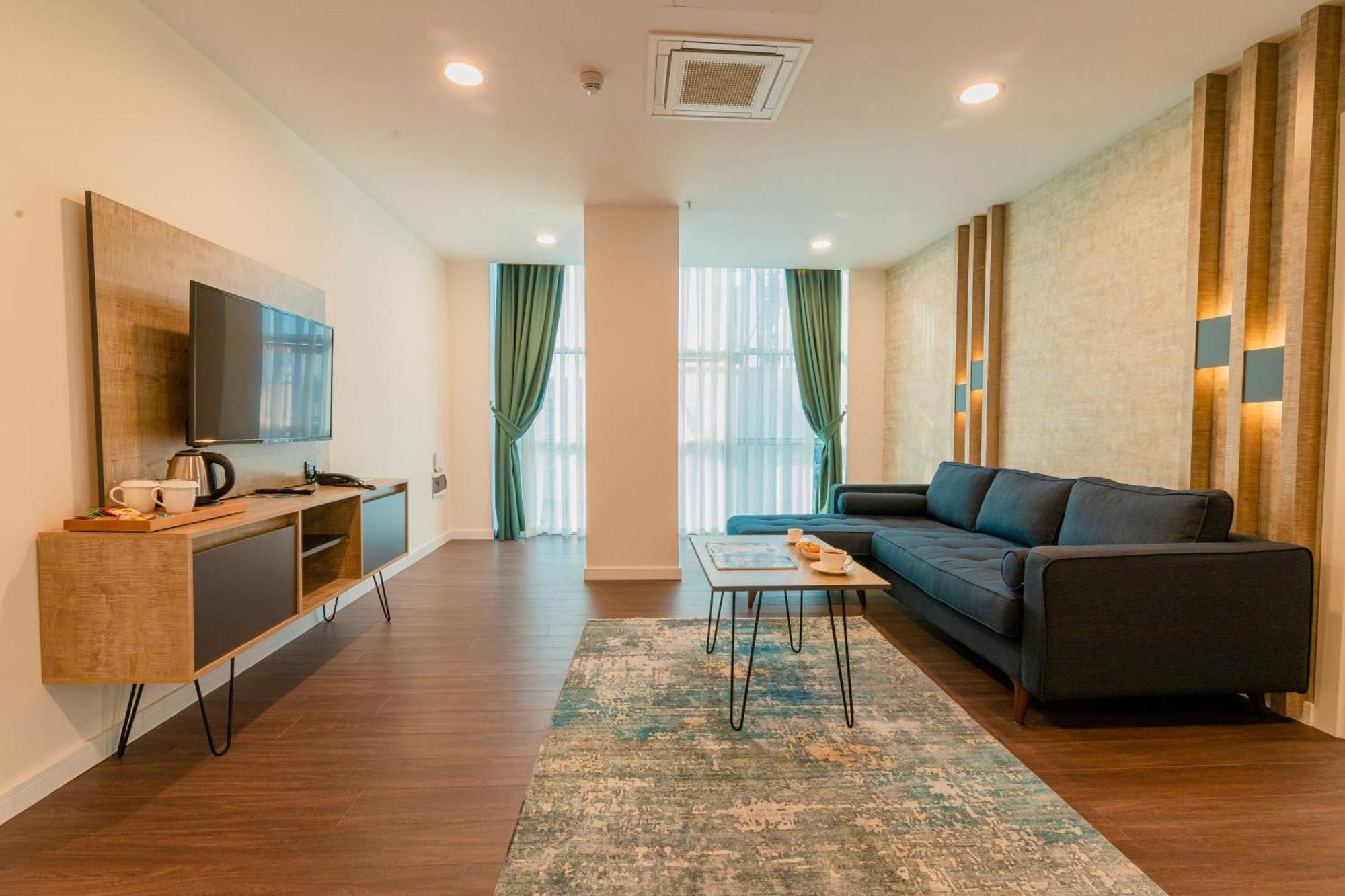 Sabirlar City Suites Hotel ทรับซอน ภายนอก รูปภาพ